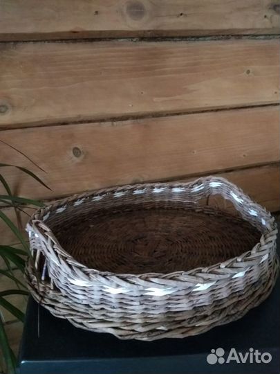 Разнос с ручками