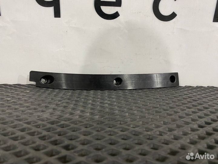 Панель уплотнительной резинки Volvo FH5 23544531