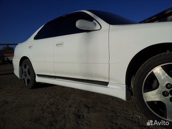 Toyota Cresta JZX 90 Комплект накладок сток