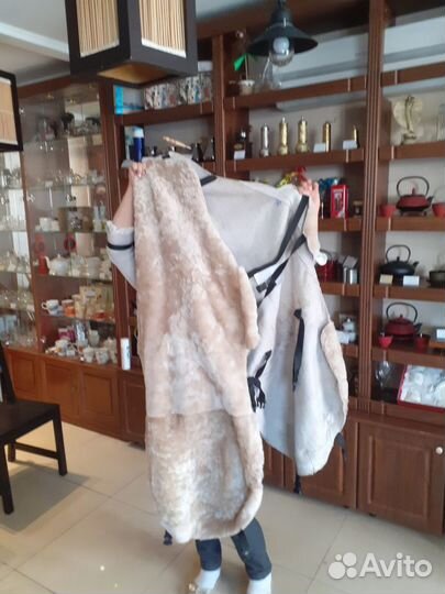 Меховые накидки из овечьих шкур