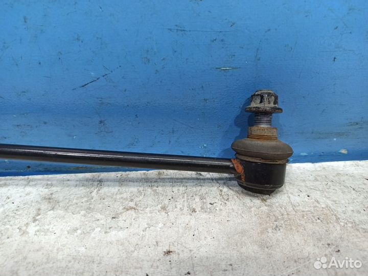 Стойка переднего стабилизатора Hyundai Santa Fe 3