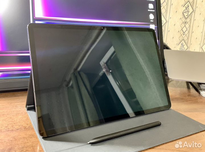 Samsung galaxy tab S7 plus с оригинальном чехлом