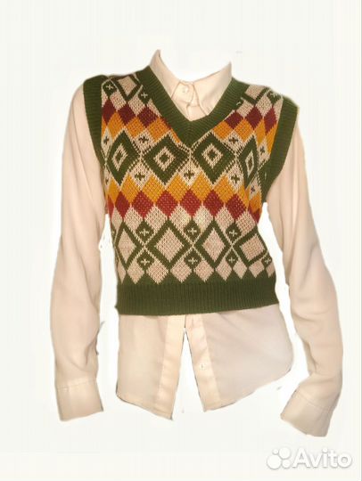 Жилетка женская вязаная