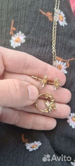 Серьги пусеты золотые пчелки