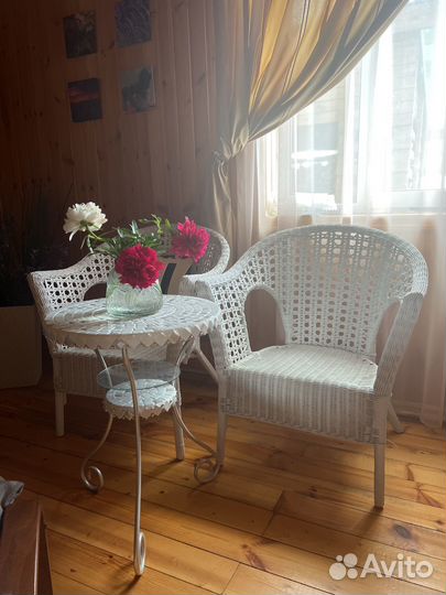 Кресла плетеные и столик набор
