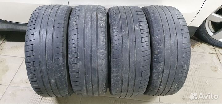Michelin Pilot Sport 3 235/45 R18 98Y
