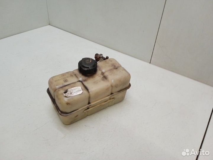 Бачок расширительный LADA Priora 217030 1.6 2008