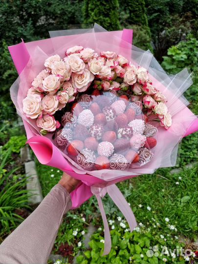 Букет из клубники в шоколаде к 1 сентября