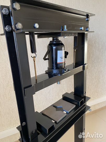 Пресс гидравлический 32