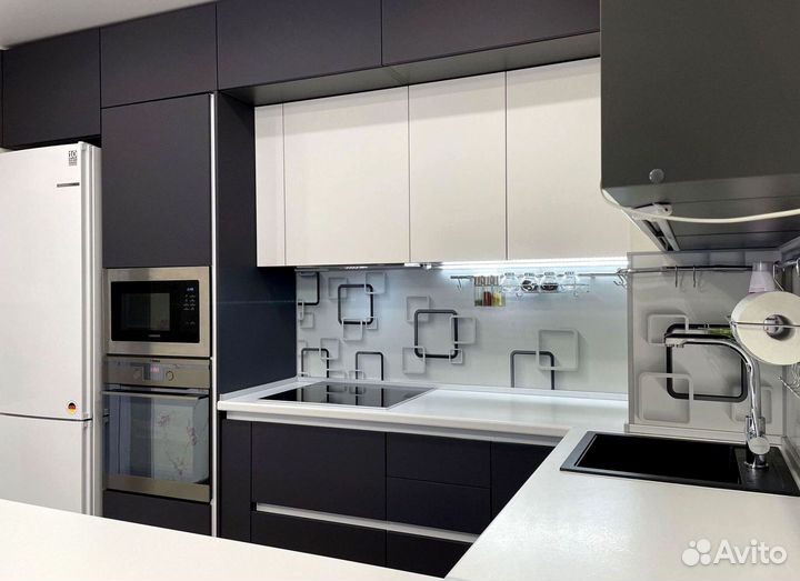 Кухня угловая на заказ.мдф фасады