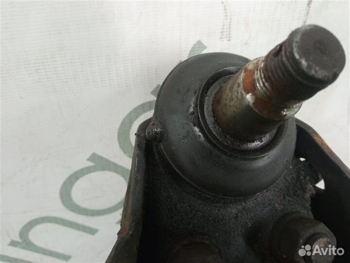 Рычаг подвески передний правый Mitsubishi Pajero