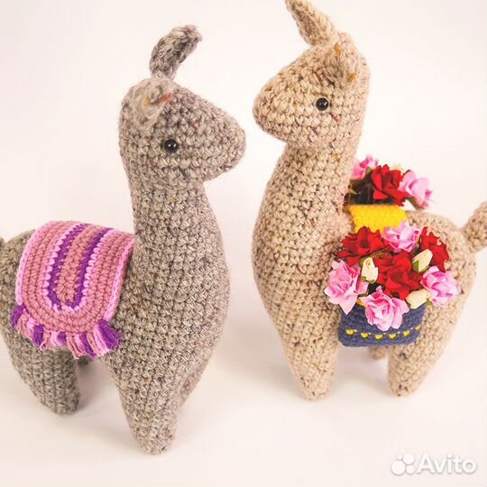 Интерьерная вязанная игрушка ручной работы