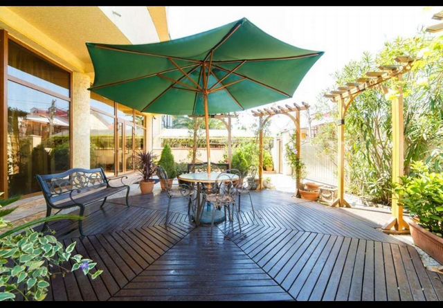 Комната 18 м² в > 9-к., 1/3 эт.