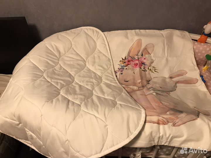 Комплект в кроватку с бортиками, подушками