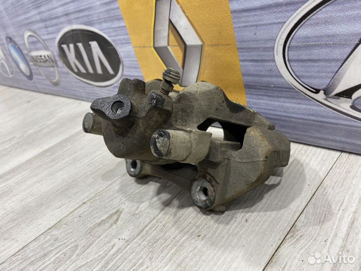 Суппорт тормозной перед Renault sandero stepway 2