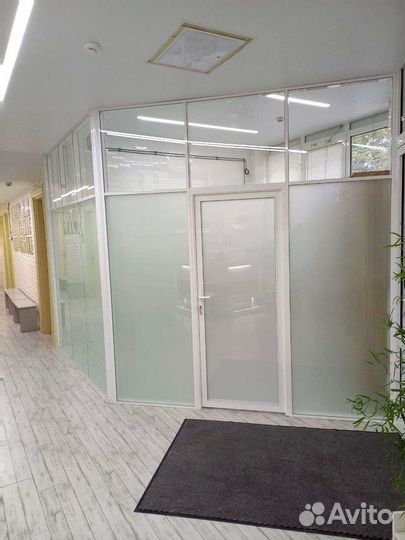 Стеклянные двери на заказ