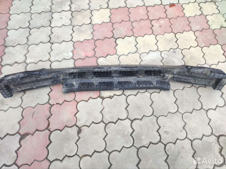 Продам бампер на Лексус