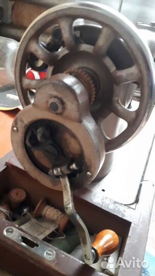 Швейная машина