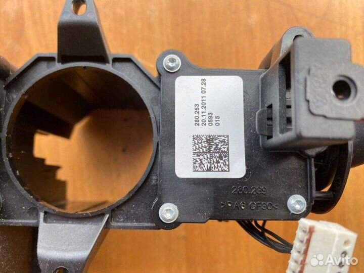 Переключатель подрулевой Volkswagen Passat B7