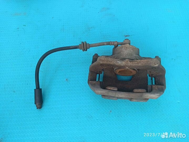 Суппорт передний Шевроле Круз