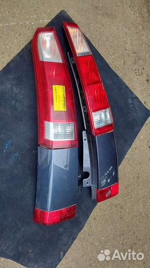 Opel meriva задний фонарь правый и левый в сборе