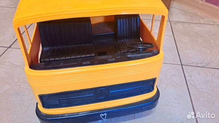 Игрушка самосвал большой