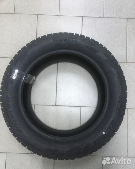 Pirelli Winter Ice Zero 215/55 R17 98H