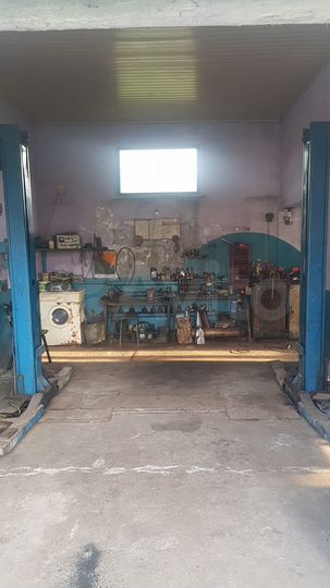 Гараж, > 30 м²