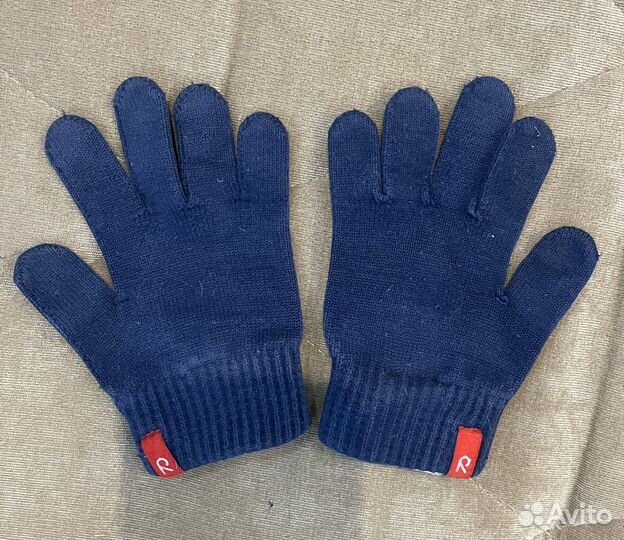 Шапка-шлем демисезонный, варежки reima