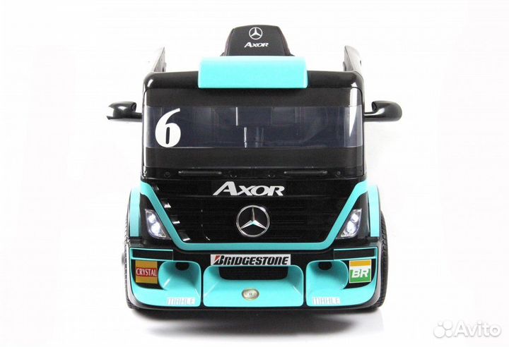 Электромобиль RiverToys Mercedes-Benz Axor с прице