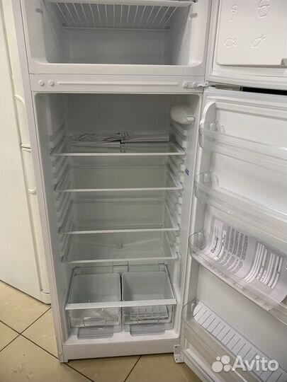 Холодильник новый