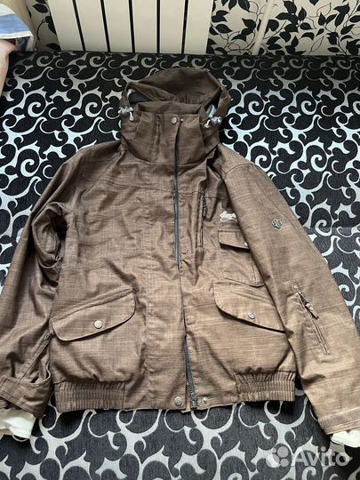 Горнолыжная куртка