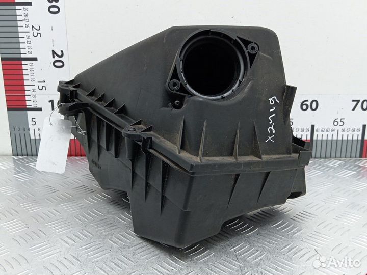 Корпус воздушного фильтра Volkswagen Bora 1999