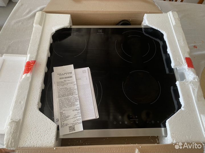 Варочная панель электрическая electrolux