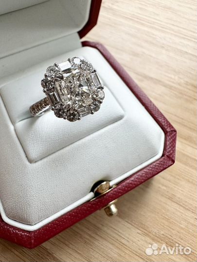 Золотое кольцо с бриллантами 4.34 карата