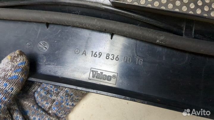 Жабо под дворники Mercedes B W245, 2006