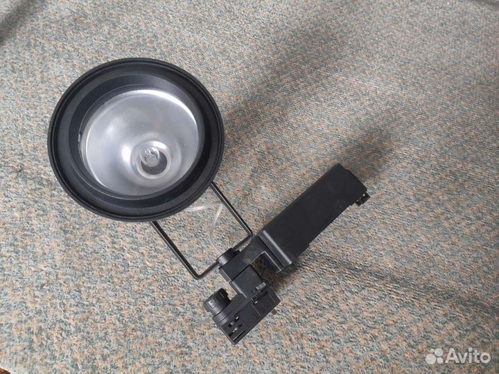 Трековые светильники Ivela Италия 70w. Галоген