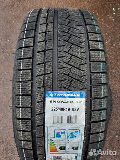 Triangle PL02 225/40 R19 93V