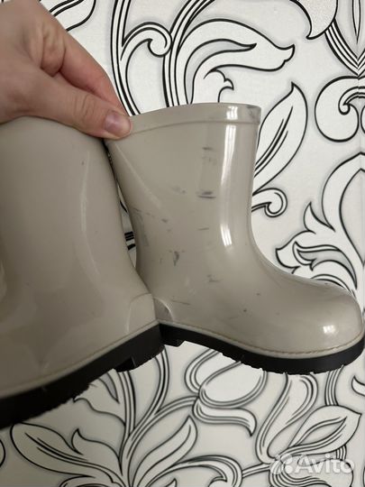 Резиновые сапоги