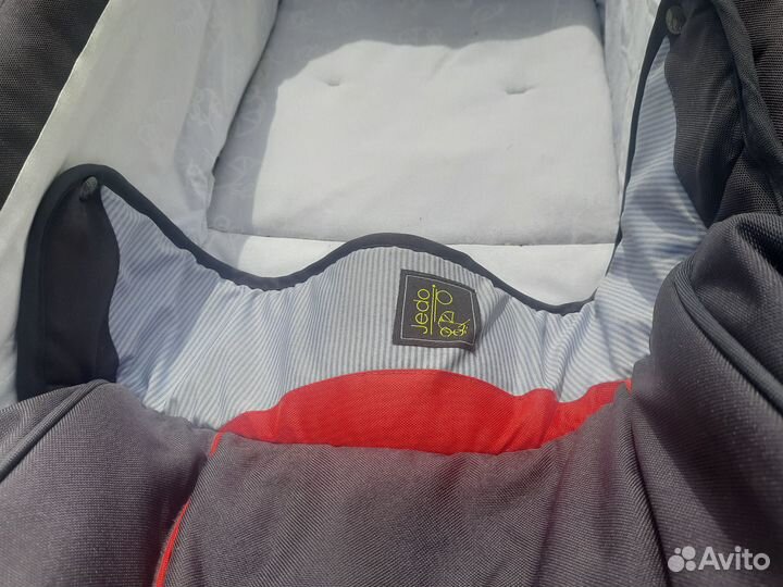 Люлька для коляски Jedo и Quinny