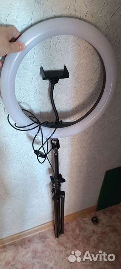 Кольцевая лампа со штативом