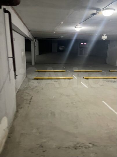 Машиноместо, 13 м²