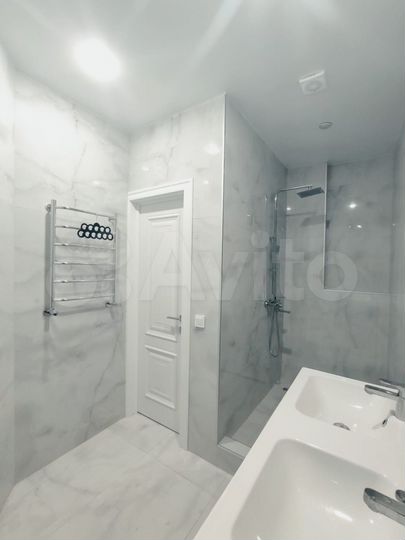 2-к. квартира, 74 м², 10/10 эт.