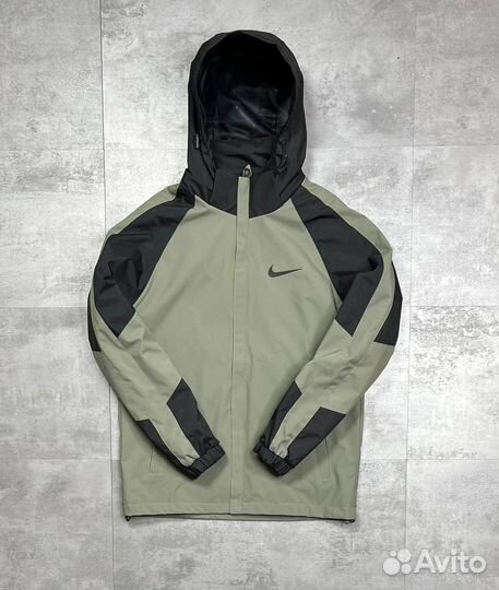 Ветровки Nike