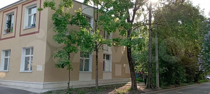 Комната 13,5 м² в 5-к., 1/2 эт.