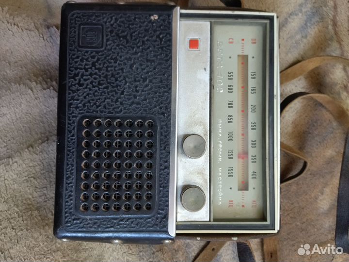 Радио приемник СССР вега 402