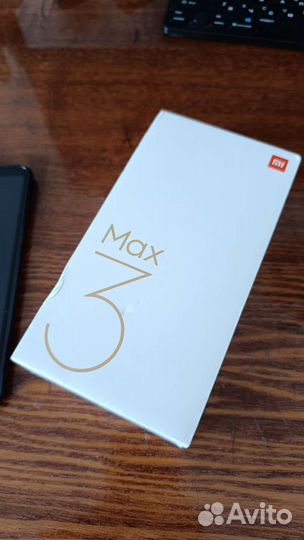 Xiaomi Mi MAX3. 4/64. Global + чехол Power Bank