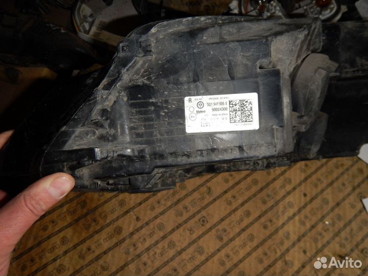 Фара правая Volkswagen Golf 7