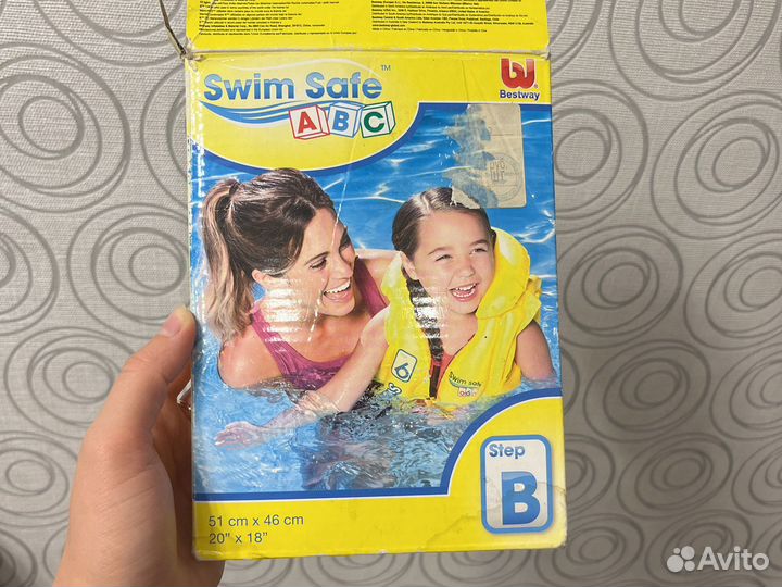 Детский надувной жилет как новый