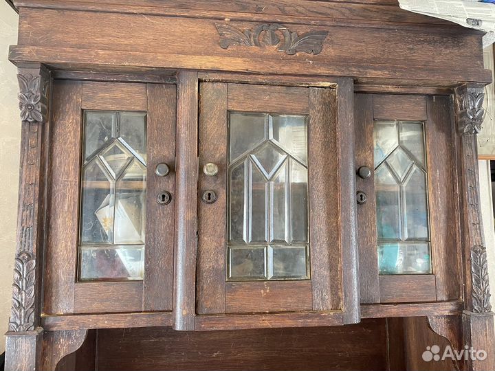 Старинный буфет